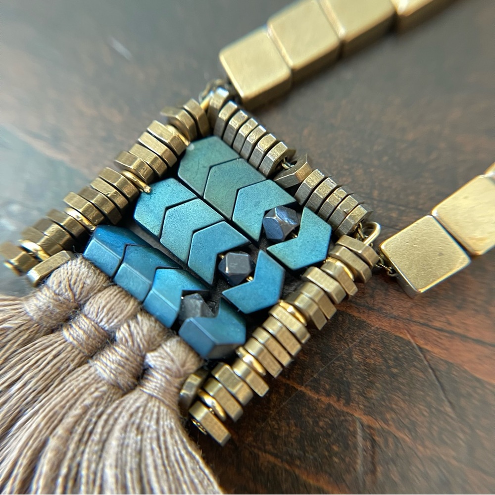 DAVID AUBREY BRASS TONE TASSEL PENDANT NECKLACE